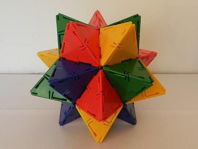 icosaedro: 60 triangoli pieni
